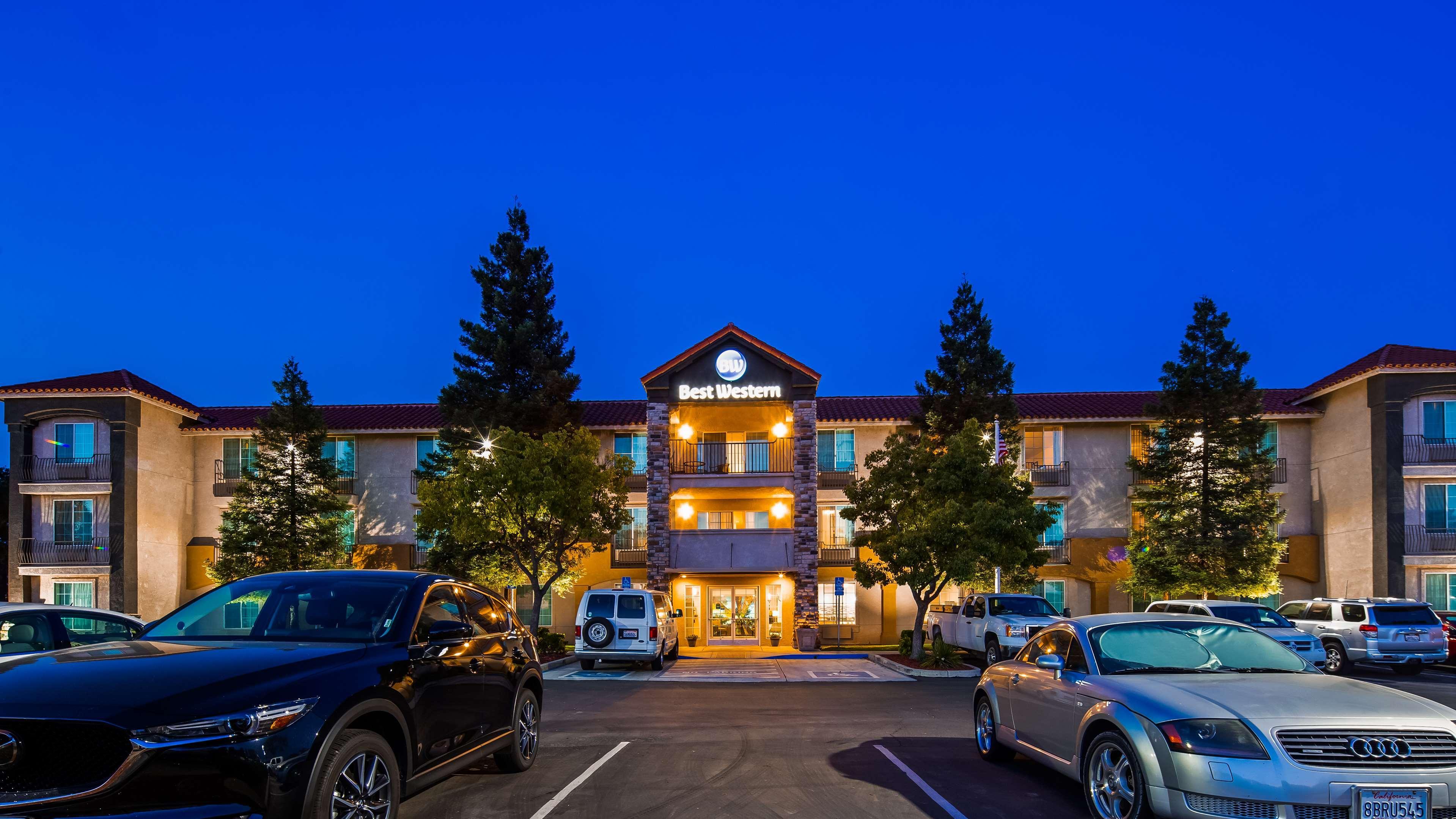 Best Western Visalia Hotel Eksteriør bilde