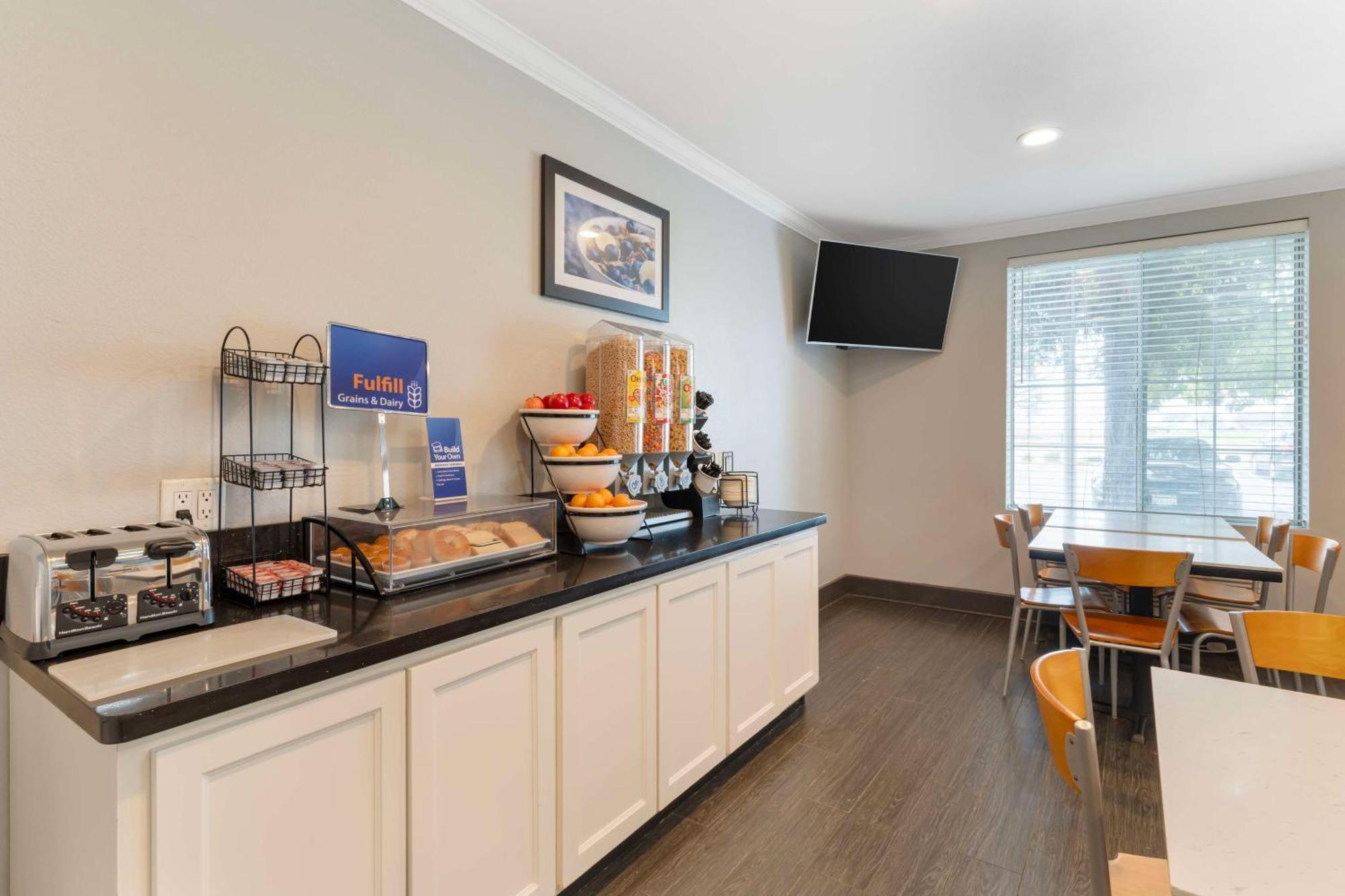 Best Western Visalia Hotel Eksteriør bilde