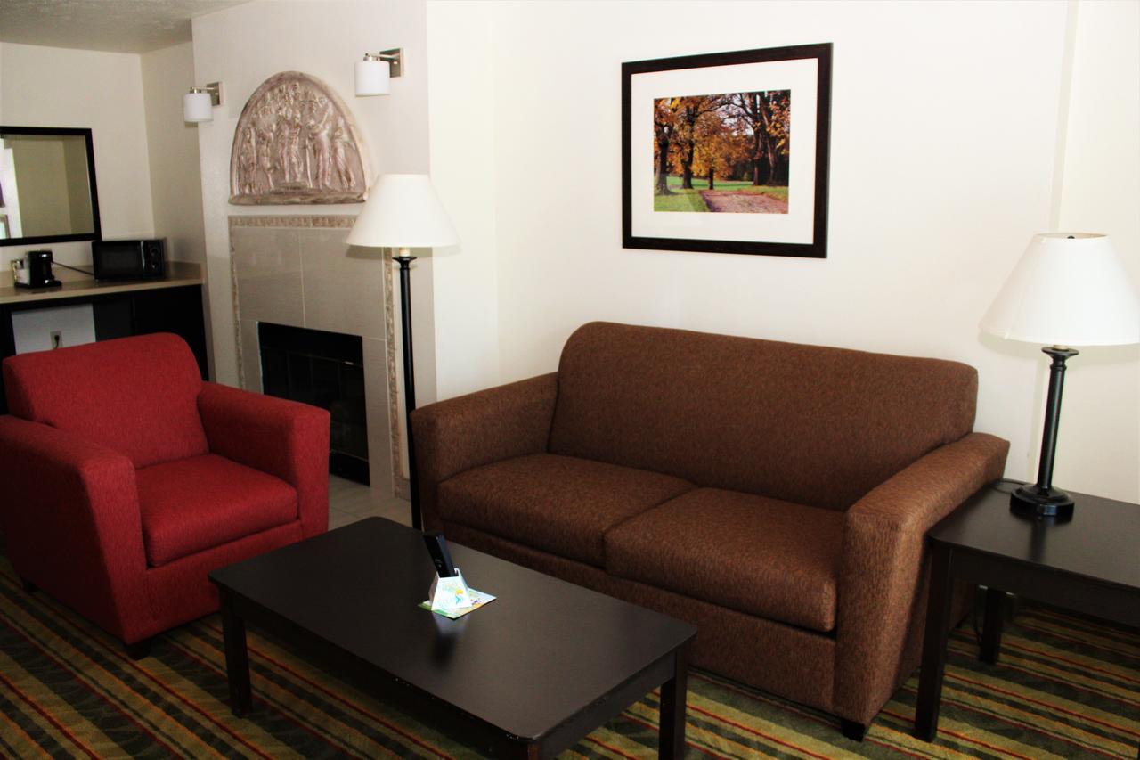 Best Western Visalia Hotel Eksteriør bilde