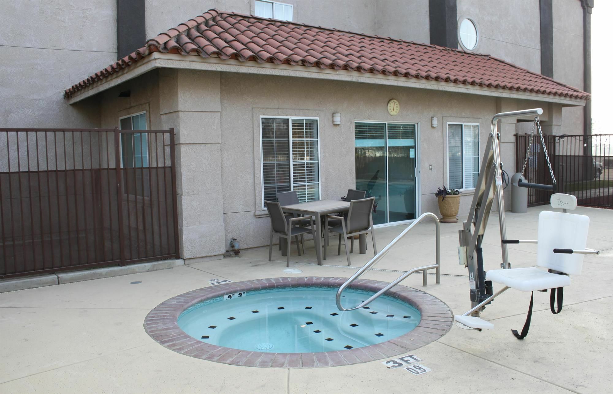 Best Western Visalia Hotel Eksteriør bilde